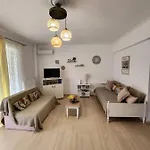 Queen Aspri 3' Min To The Beach! Appartement Antikyra