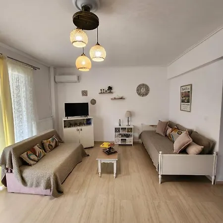 Queen Aspri 3' Min To The Beach! Апартаменты Антикира