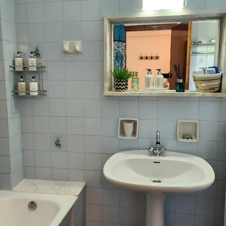 Apartment Queen Aspri 3' Min To The Beach! Antikyra