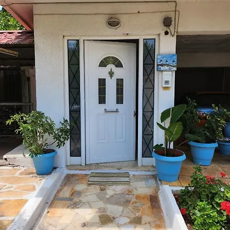 Апартаменты Queen Aspri 3' Min To The Beach! *