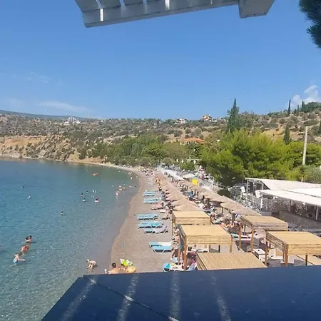 Апартаменты Queen Aspri 3' Min To The Beach! Антикира